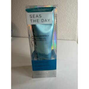 Sun + Moon Seas The Day Plump + Perfect Daily Facial Moisturizer‎ 5.1 oz